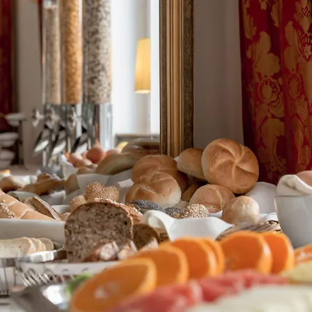 Altstadthotel Wolf-dietrich 4*