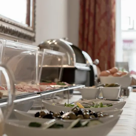 Hotel Altstadthotel Wolf-dietrich 4*