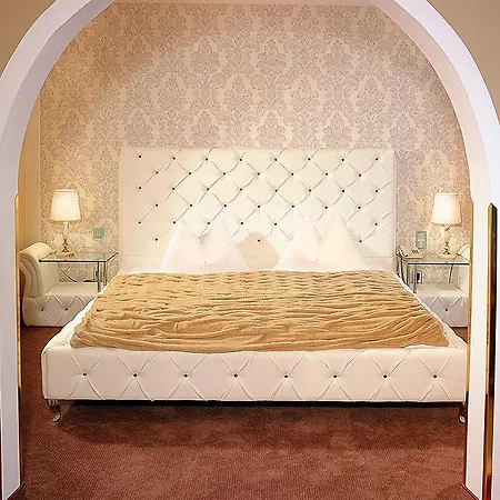 Altstadthotel Wolf-dietrich 4*