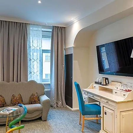 Altstadthotel Wolf-dietrich Hotel 4*