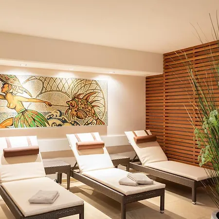 מלון Altstadthotel Wolf-dietrich 4*